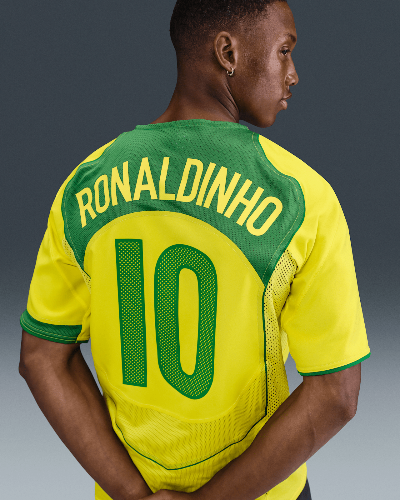 Fecha de lanzamiento de la colección de ropa Brazil 2004 Total 90